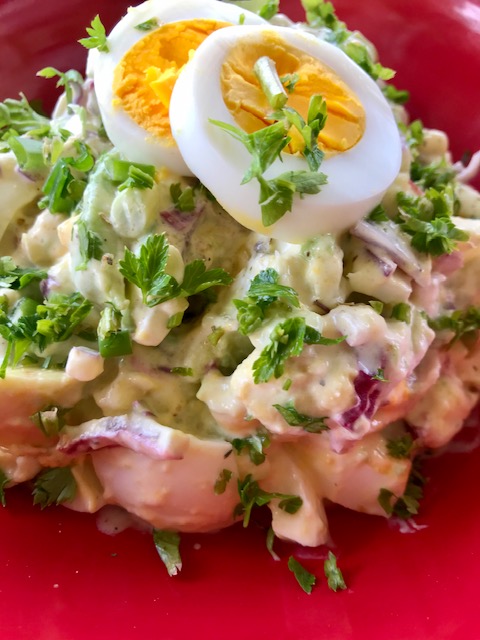 Salata de avocado