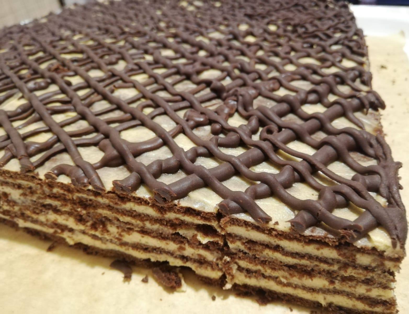 Desert foi cu miere, cacao si crema caramel