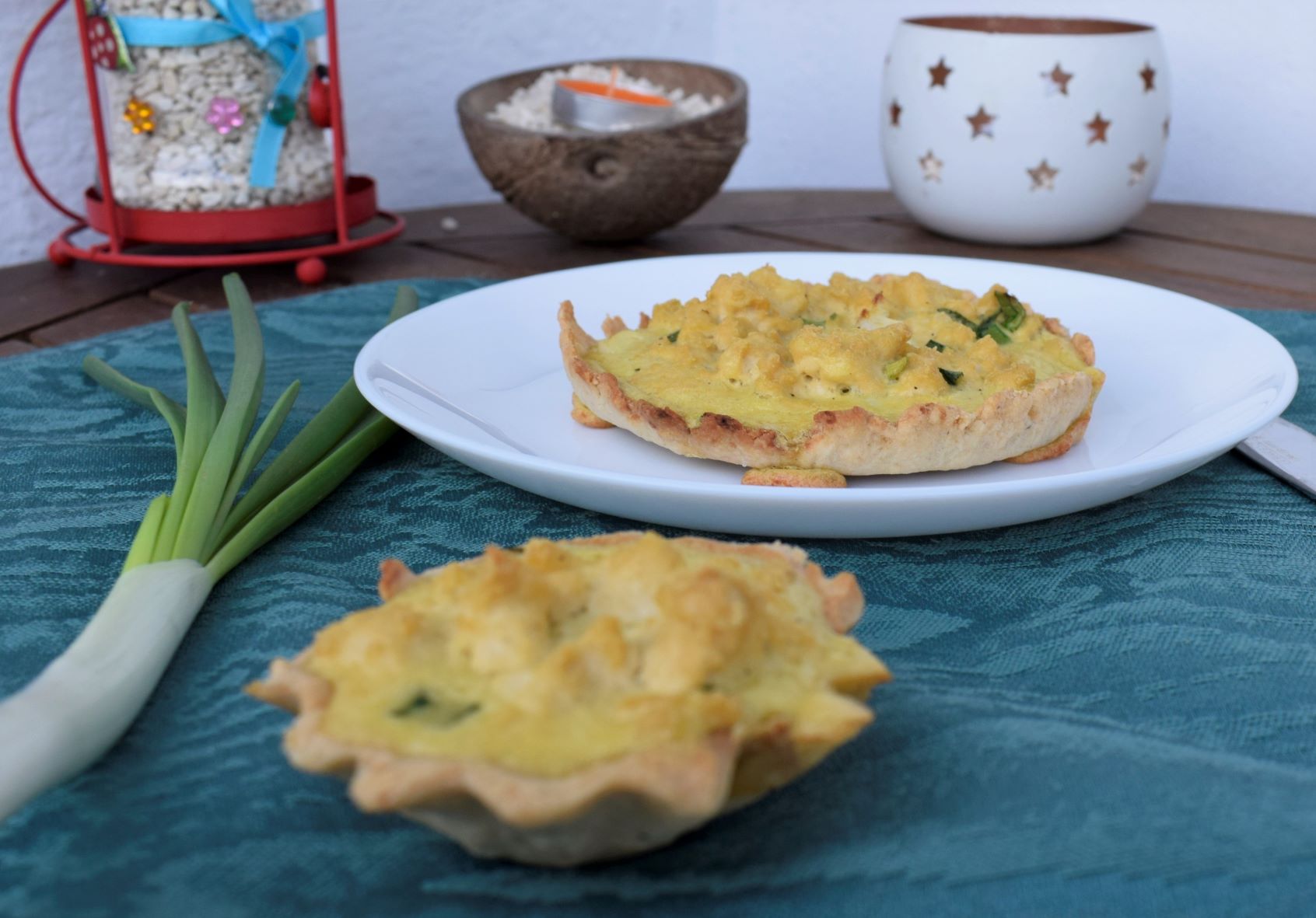 Aperitiv quiche cu tofu si ceapa verde