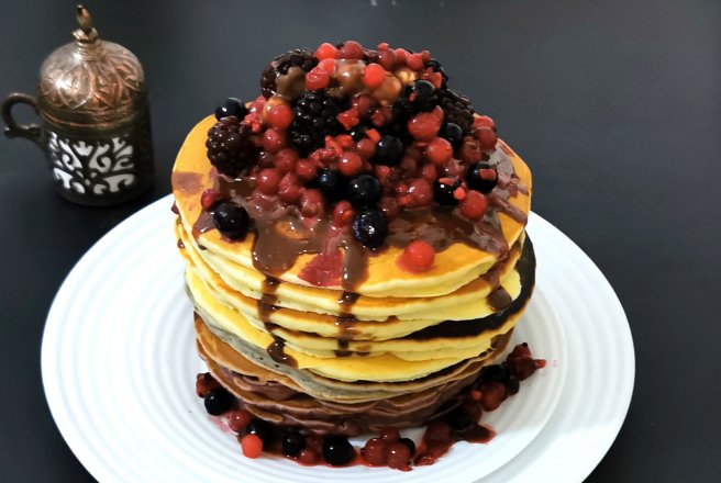 Desert pancakes cu fructe de padure