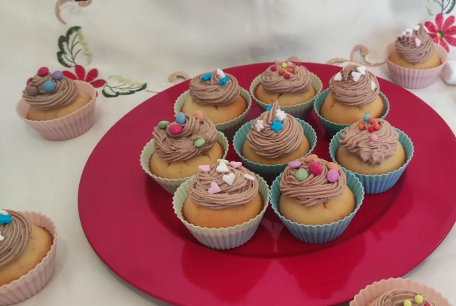 Desert cupcakes cu ganache de kinder bueno