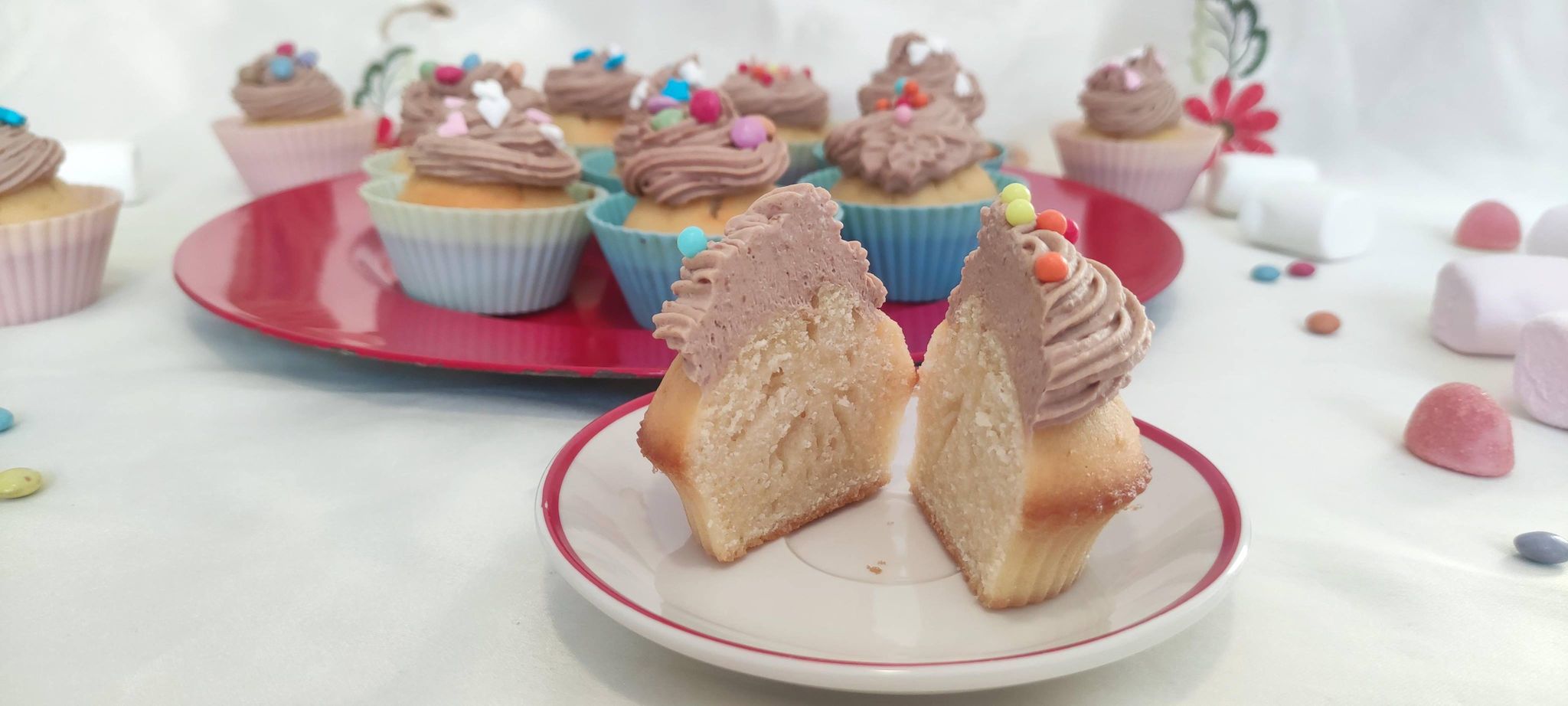 Desert cupcakes cu ganache de kinder bueno