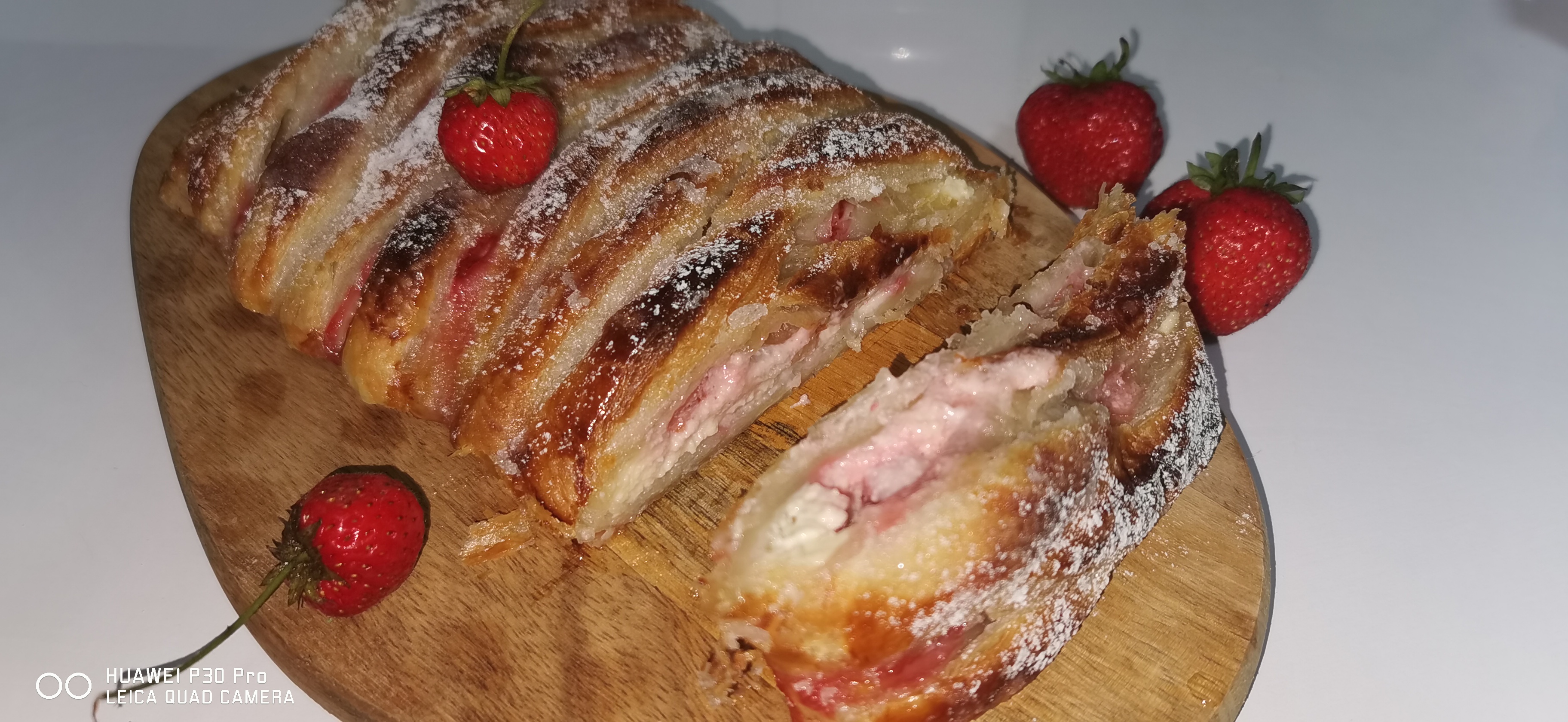 Desert strudel cu crema de branza