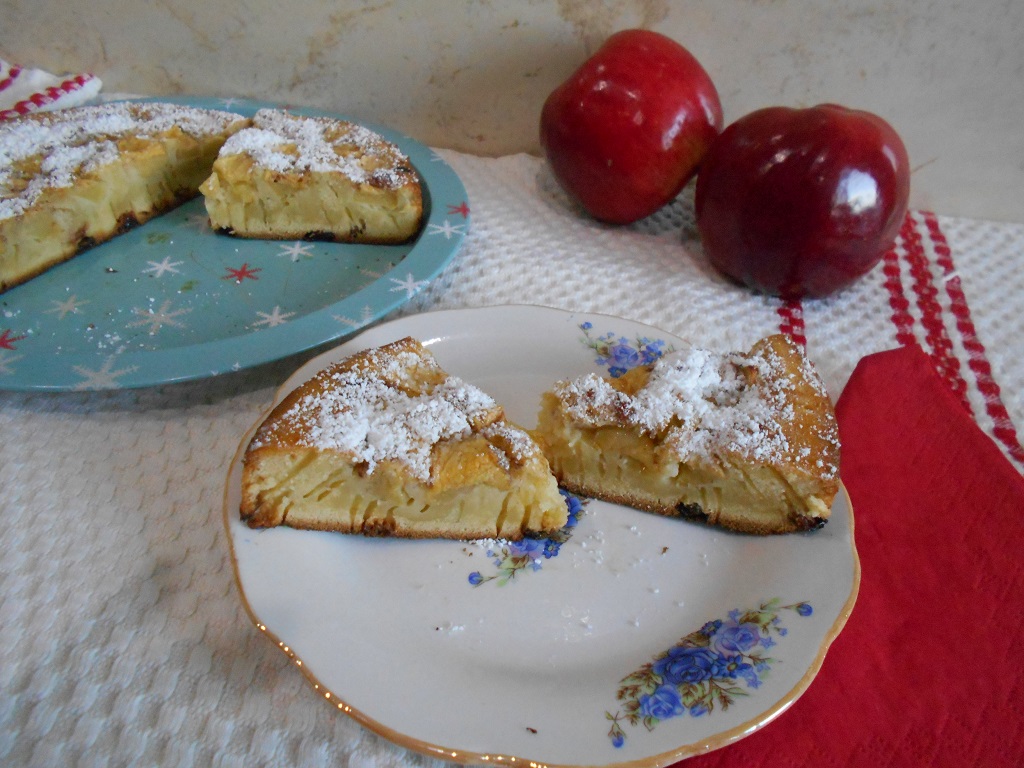 Desert clafoutis cu mere si stafide