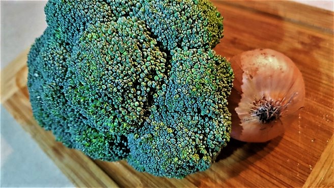 Supa de broccoli cu cartofi si smantana