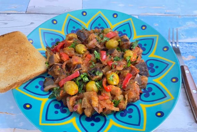 Caponata siciliana - Tocanita de vinete cu rosii si masline