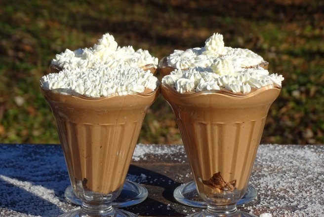 Reteta de mousse au chocolat cu Irish cream liqueur