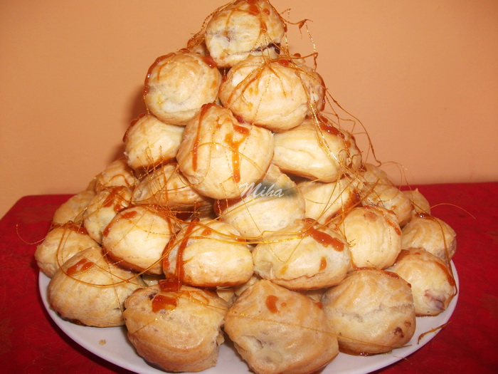 Croquembouche