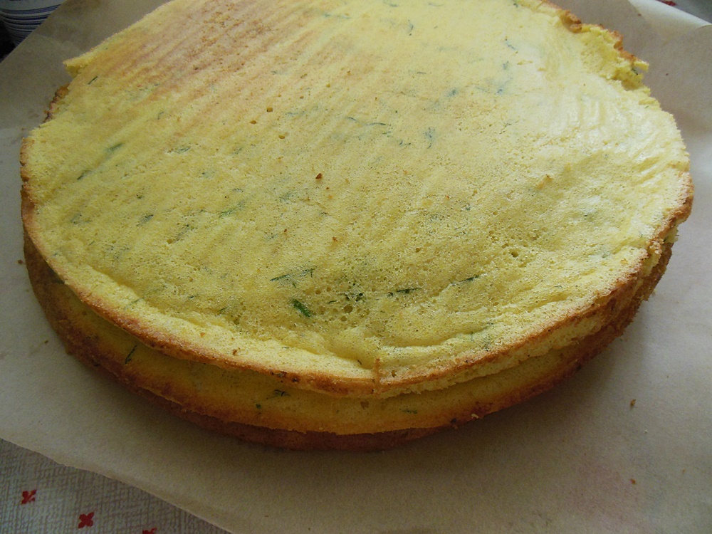 Tort sarat cu mazare si crema de branza, un aperitiv festiv si gustos