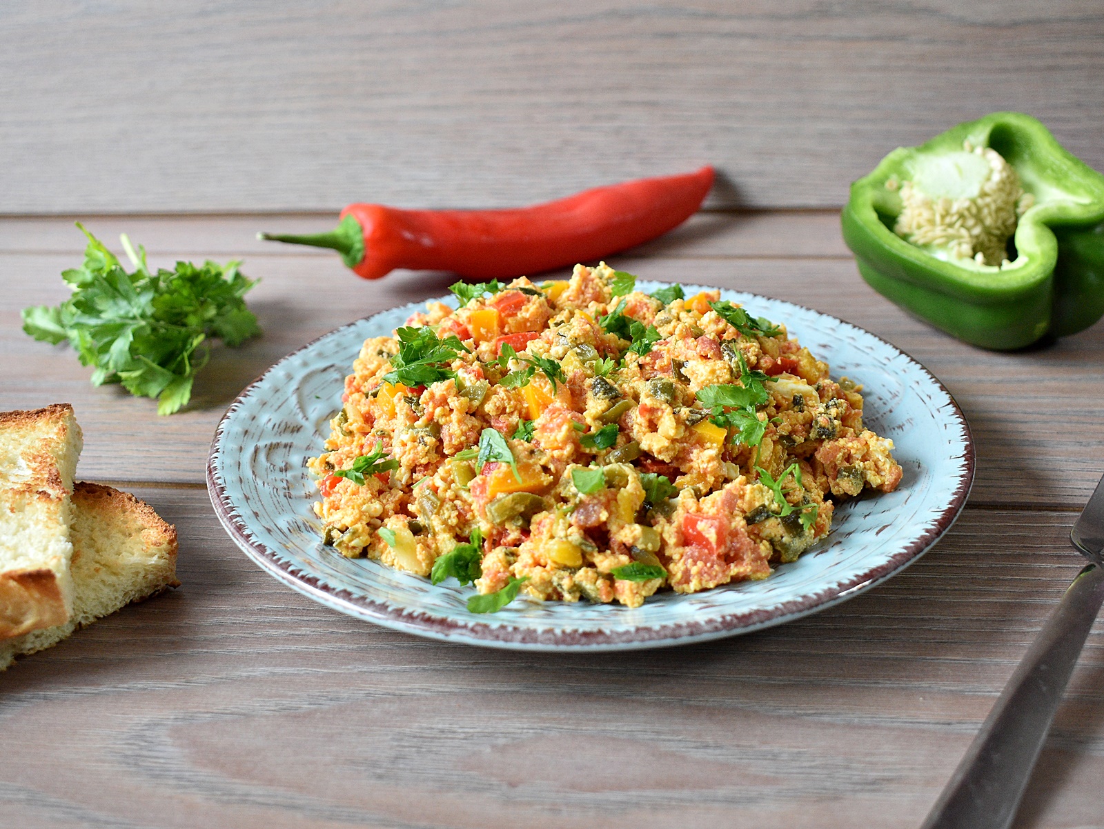 Menemen - Omleta turceasca plina de savoare