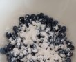 Prajitura cu branza de vaci si afine - Reteta gustoasa cu fructe-3