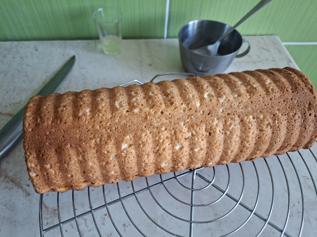 Chec Pina Colada - Pufos, aromat si usor de facut