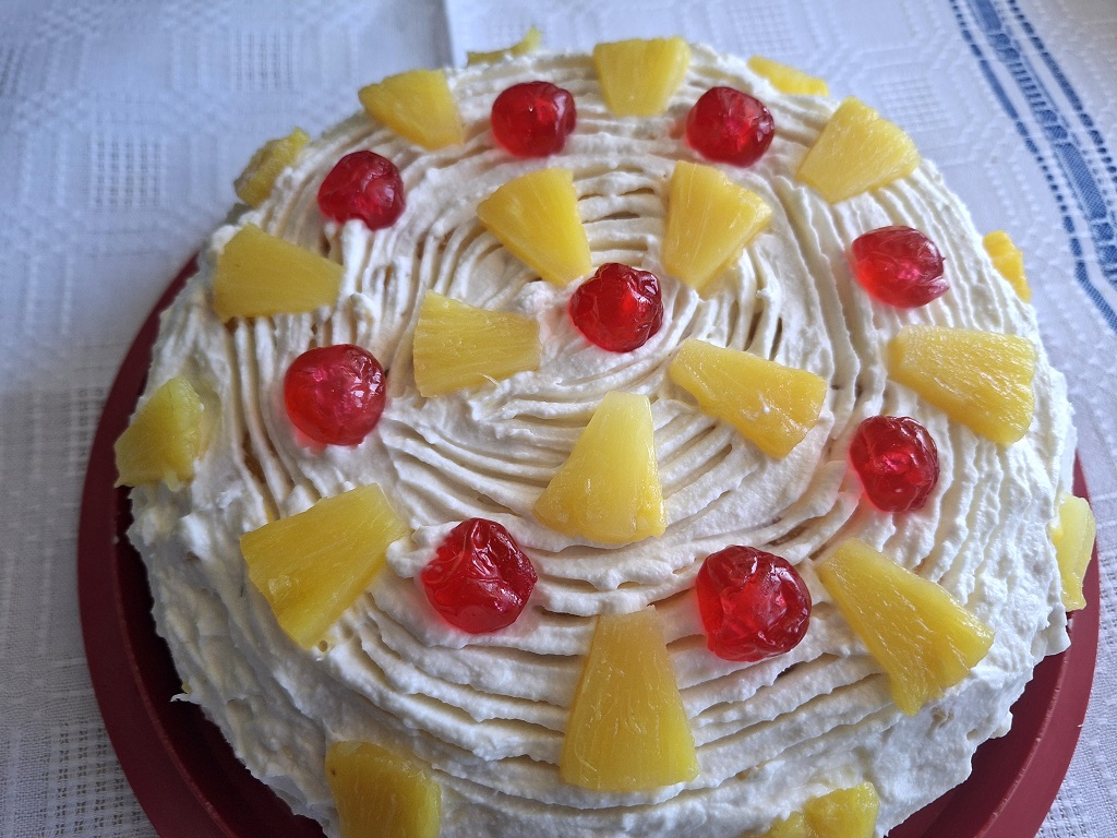 Tort Pina Colada - Reteta delicioasa cu ananas