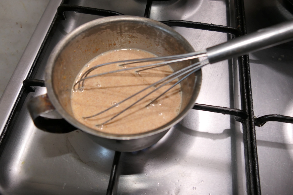 Prajitura cu mango si pralina cu alune de padure - Reteta delicioasa de casa