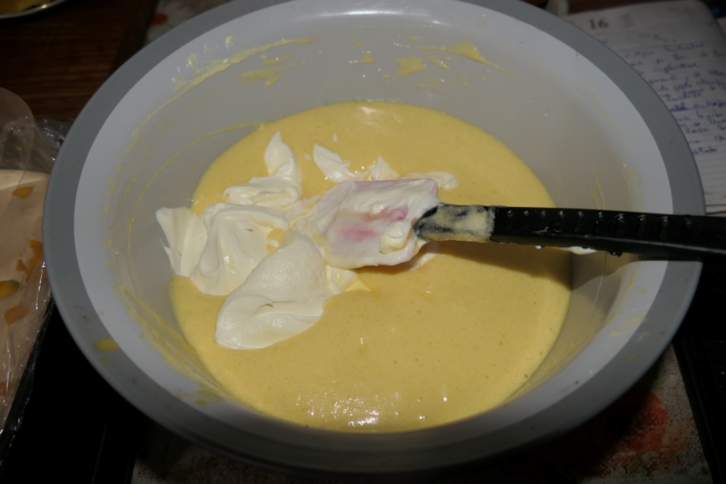 Prajitura cu mango si pralina cu alune de padure - Reteta delicioasa de casa