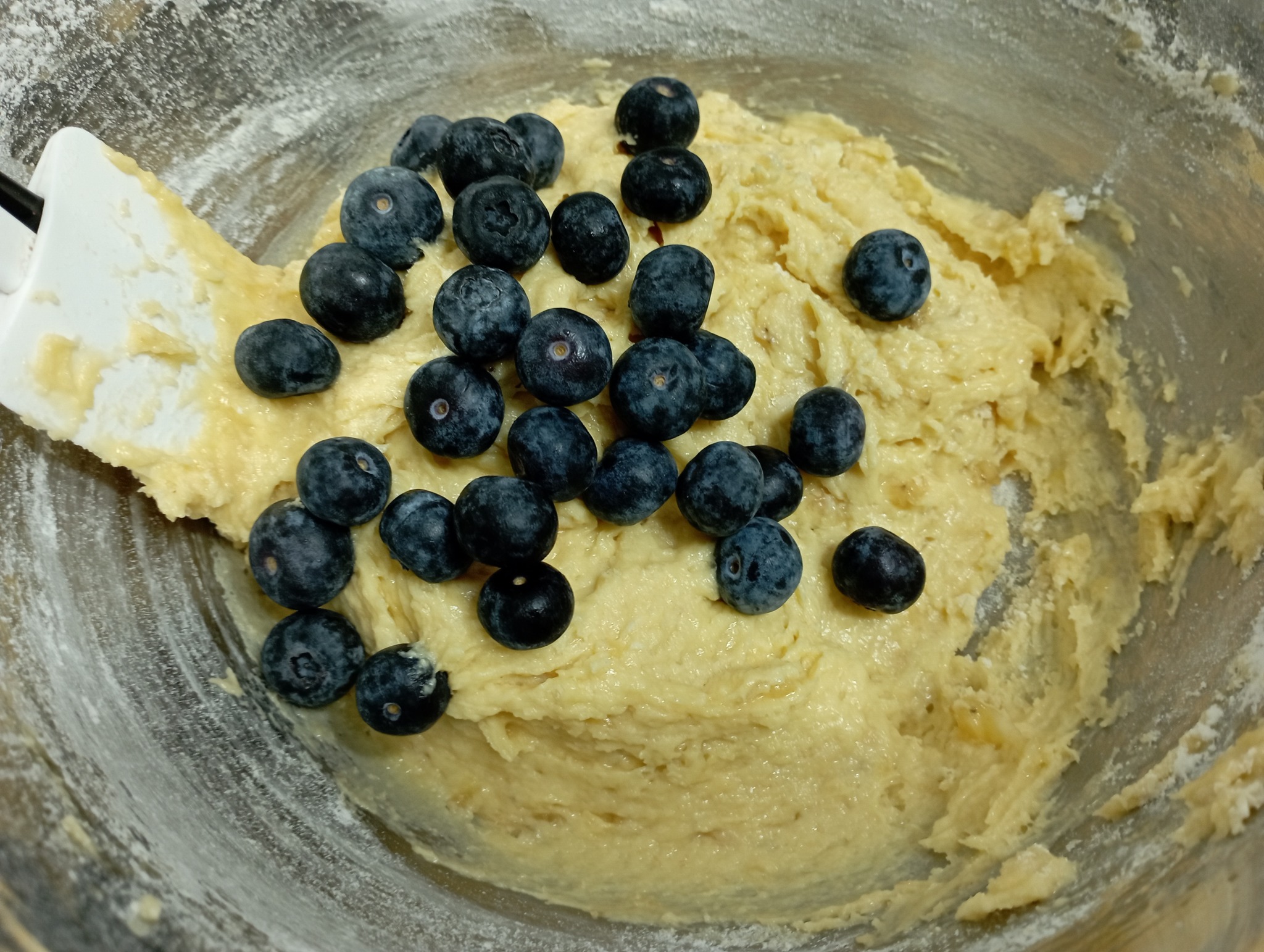 Banana bread cu afine si nuci