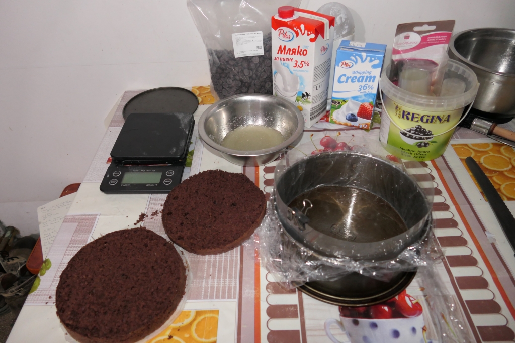 Tort ''noi doi si 32 de ani'' - Desertul aniversar plin de savoare