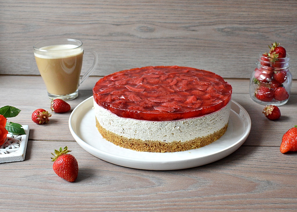 Cheesecake cu capsuni si banane - Reteta delicioasa fara coacere