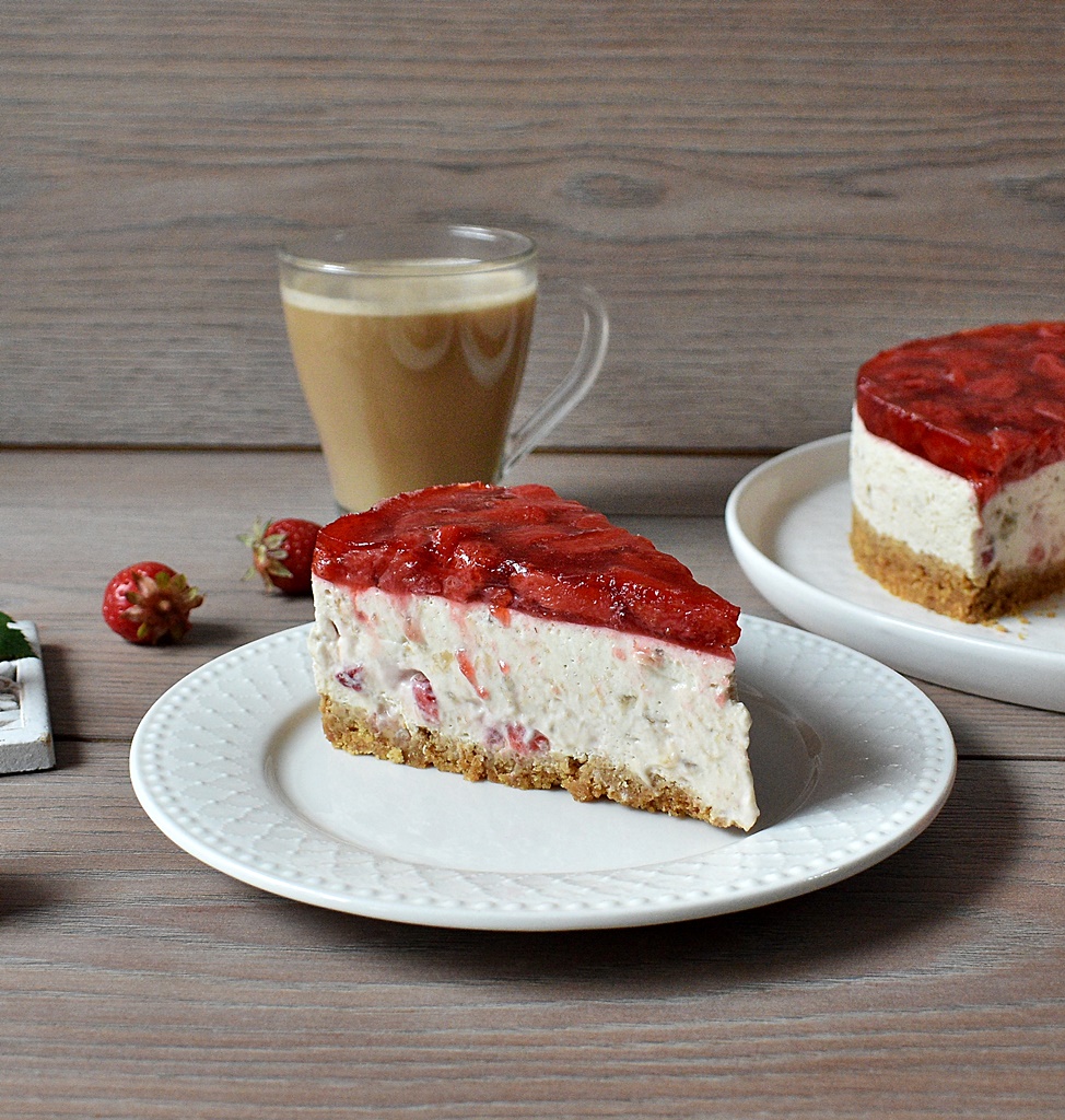 Cheesecake cu capsuni si banane - Reteta delicioasa fara coacere